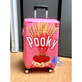 Rarin ผ้าคลุมกระเป๋าเดินทาง (ลายPookyชมพู) สำหรับคลุมกระเป๋าขนาด  ขนาด Size M 24-26
