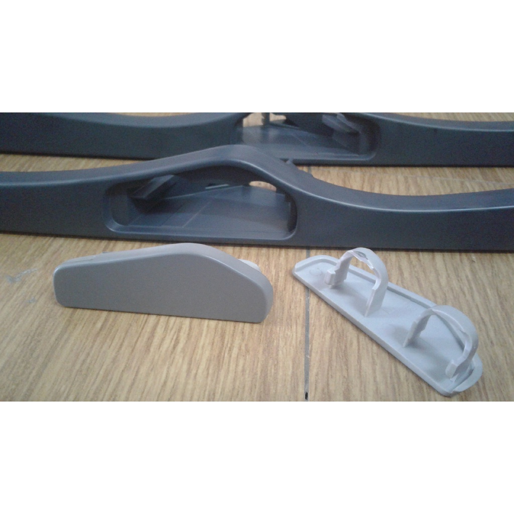 คิ้วใต้ไฟหน้าแบบมีช่องฉีดน้ำ BMW E46 ตายก (ไม่รวมฝาปิดช่องฉีดน้ำ)