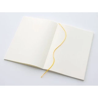 MIDORI MD Notebook <A5> Blank (D15384006) / สมุด MD ขนาด A5 แบบไม่มีเส้น แบรนด์ MIDORI จากประเทศญี่ปุ่น