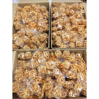 แคบหมู 1พวงมี10ห่อ ราคา55บาท