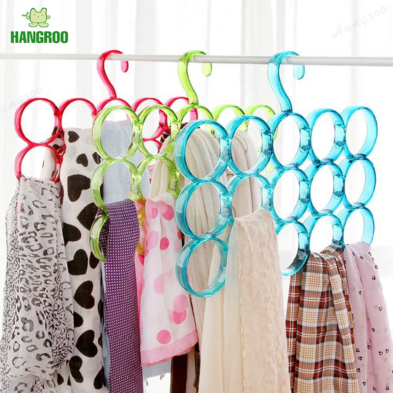 Hangers & Pegs 48 บาท HANGROO I023 ไม้แขวนผ้าพันคอ ไม้แขวนเสื้อ ไม้แขวน ไม้แขวนผ้า 15ห่วง Home & Living