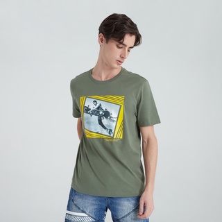 เสื้อยืดผ้าฝ้ายพิมพ์ลายราคาต่ำสุดDAVIE JONES เสื้อยืดพิมพ์ลาย สีเขียว ทรง Regular Fit Graphic Print T-Shirt in green TB0