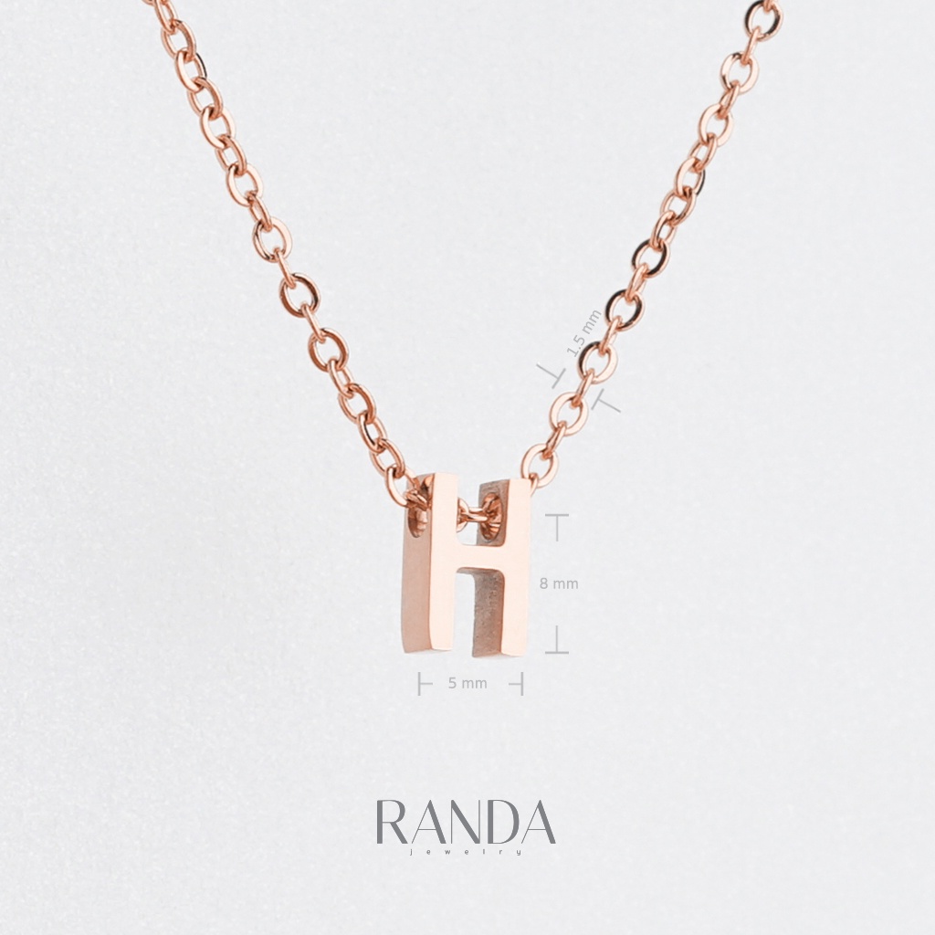 Randa สร้อยคอตัวอักษร สีพิ้งโกล ตัวพิมพ์ใหญ่ A-M สแตนเลส เลือกความยาว DIY มินิมอล ไม่ลอกไม่ดำ ลงทะเล โดนน้ำหอมได้ ราคา ถูกที่สุด ดีลบีเคเค แกลเลอรีภาพที่ 4