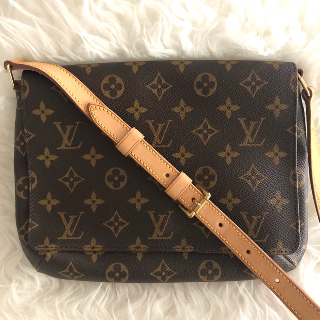 พร้อมส่ง👜✨กระเป๋าหลุยส์แท้ 💯% LV tango shoulder bag