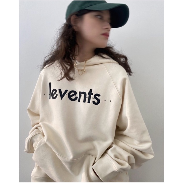 Levents Capsule Hoodie 2 สี ตัวอักษรยางสีครีม/ดํา (Offer with tote)