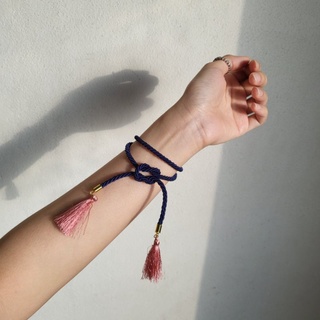 classy rope and tuft bracelet สร้อยข้อมือเชือกเกรียว