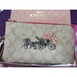 กระเป๋าสะพายหรือคล้องมือ coach wallet 2 ช่อง ขอบสีแดง