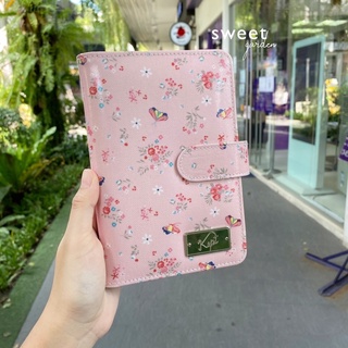 KEPT [ Bookbank Holder ] กระเป๋าใส่สมุดธนาคารผ้าเคลือบกันน้ำ และ เล่มเก็บทะเบียนบ้าน/รถ/สลากออกสิน ลายSweet Garden