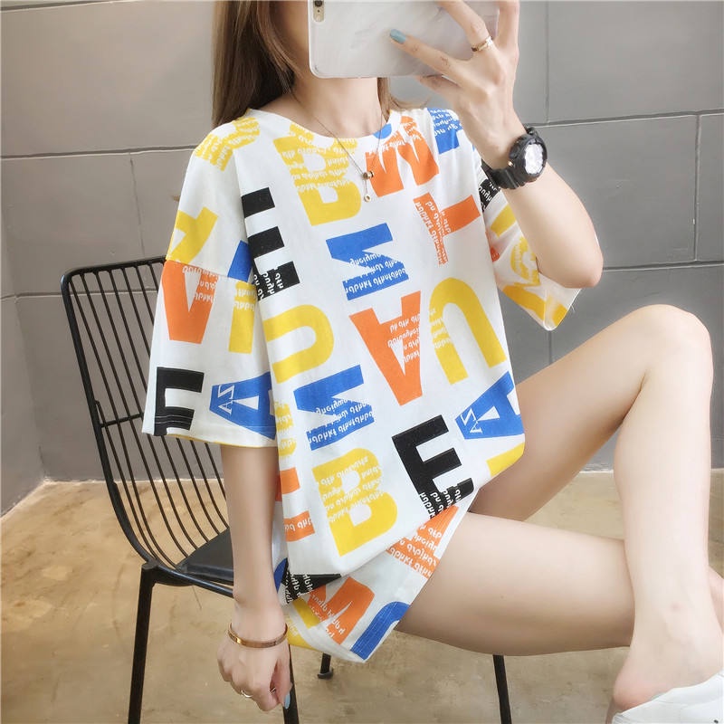 เสื้อผู้หญิง2024 เสื้อยืดแฟชั่นผู้หญิงเกาหลีไซส์์ใหญ่ทรงหลวม ลายอักษรแนวสดสัยวัยรุ่น 3สี #V822