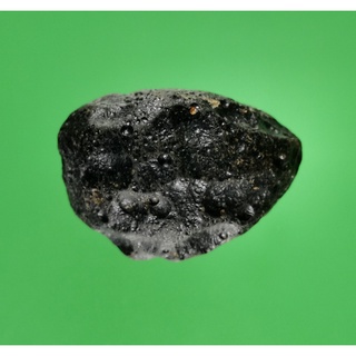 #537  อุลกมณี สะเก็ดดาวไทย (Tektite) รูปแบบแผ่น เครื่องรางจากฟ้า เนื้อโปรงแสง สีเขียว สวยมากๆ แผ่นใหญ่ นิยมเอาไปสลัก