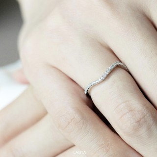 LALITA.BKK - Curved Ring แหวนโค้งฝัง CZ