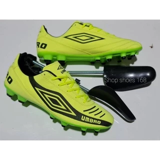 รองเท้าสตั๊ดเตะฟุตบอล umbro สินค้าพร้อมส่งนิ่มใส่สบายงานสวยคุณภาพดี