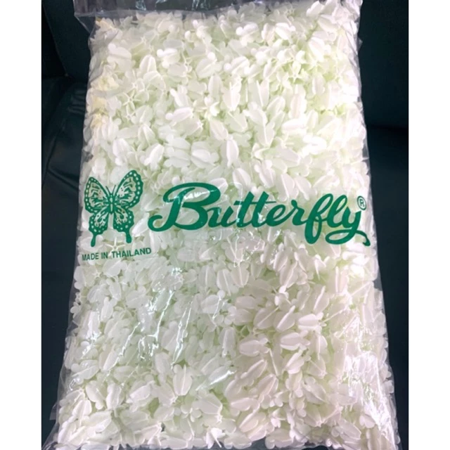 ดอกรัก ดอกรักปลอม ดอกรักพลาสติกสีอมเขียวตราbutterfly(1,600ดอก)