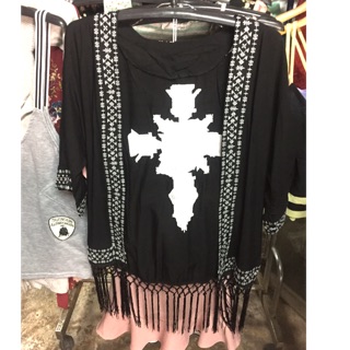 เสื้อคลุมลายสวย สีดำ งานแบบปักสกรีนทั้งชุด