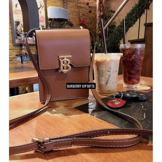 กระเป๋าสะพาย  สะพายข้าง ใส่มือถือ ของแท้ BURBERRY FRAGRANCES CROSSBODY BAG VIP GIFT WITH PURCHASE (GWP)