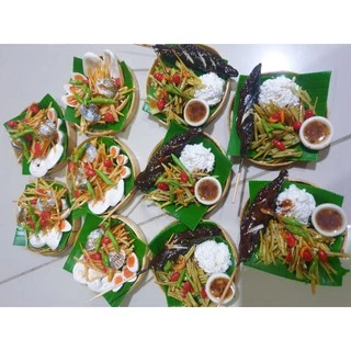 งานปั้นชุดส้มตำต่างๆ มีตำหอยแคลง/ตำปลาร้าเสริฟพร้อมปลาดุกย่าง/ตำถาดใแหนมหมูยอ