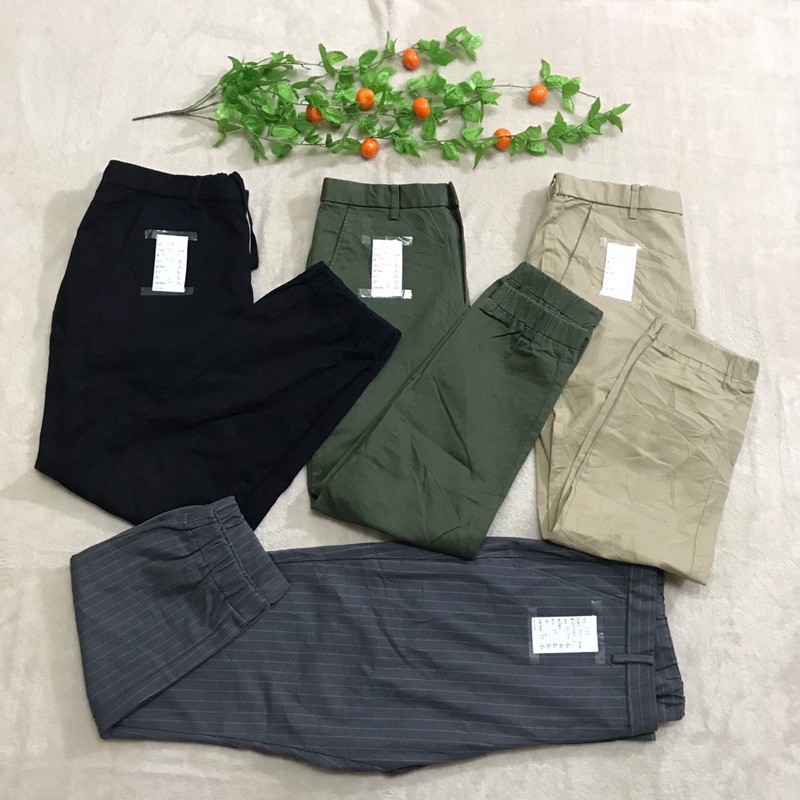 uniqlo jogger pants