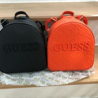 กระเป๋าเป้ guess มินิ รุ่นฮอต พร้อมส่ง Sale(ราคานาทีทอง)