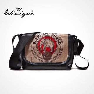 Crossbody bag รุ่น Premium ลายช้างแดง ขนาด 28*20*10 ซม (D022)