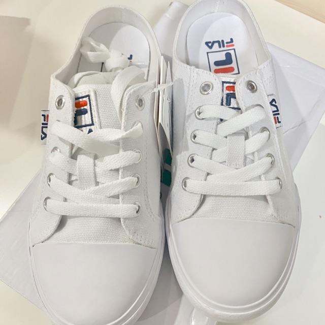 รองเท้าผ้าใบ Fila ไซส์ 23/36.5-37 ของใหม่ พร้อมกล่อง