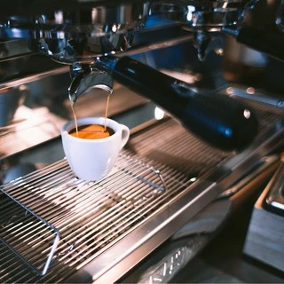 เมล็ดกาแฟคั่ว Siam Premium Blend กาแฟคั่วเข้ม กาแฟสด | คั่วเข้ม | 1 กิโลกรัม