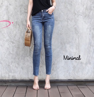 Basic mid-rise jeans