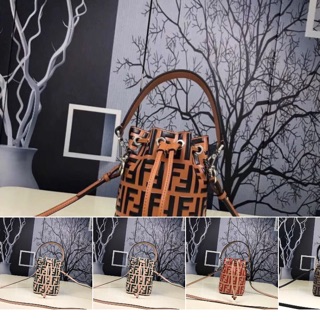 Fendi hiend หนังแท้ ภาพงานขายจริง 12cm