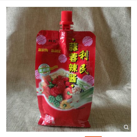 D11 ซอสพริกขนาด450g(利民蒜蓉辣酱)450g เหมาะสำหรับเป็นเครื่องจิ้มหรืออประกอบอาหารได้หลากหลายเมนู เพิ่มรสชาติให้หอมอร่อยกลมกล่อม