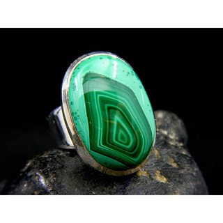 แหวนตัวเรือนเงิน sterling 925 ประดับหินอัญมณีมาลาไคต์ (Malachite)