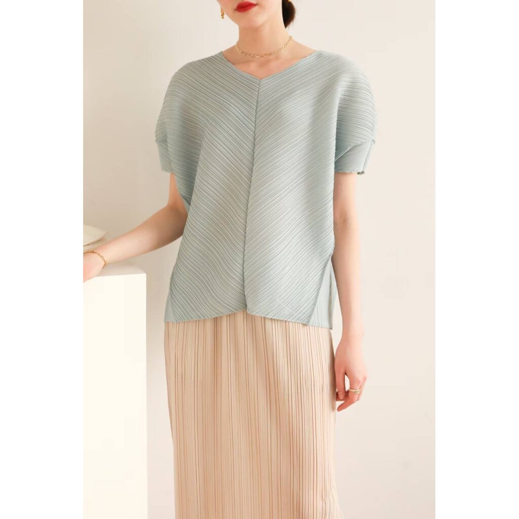มาใหม่ ครบสี 2MUAY PLEAT เสื้ออัดพลีทงานคุณภาพ V NECK BASIC PLEAT TOP ...
