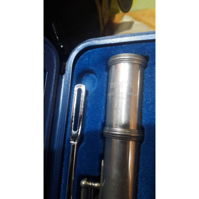 flute YAMAHA yfl 211 มือสอง ลูกยางยังดีทุกปุ่ม ราคา 8,199 บาท พร้อมกล่อง กระเป๋า และผ้าทำความสะอาด