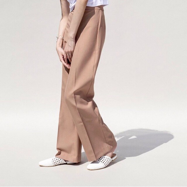 Wide leg pants จากร้าน pur.studio