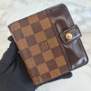 LV  COMPACT DAMIER​ ​กระเป๋าสตางค์หลุยส์แท้มือสอง