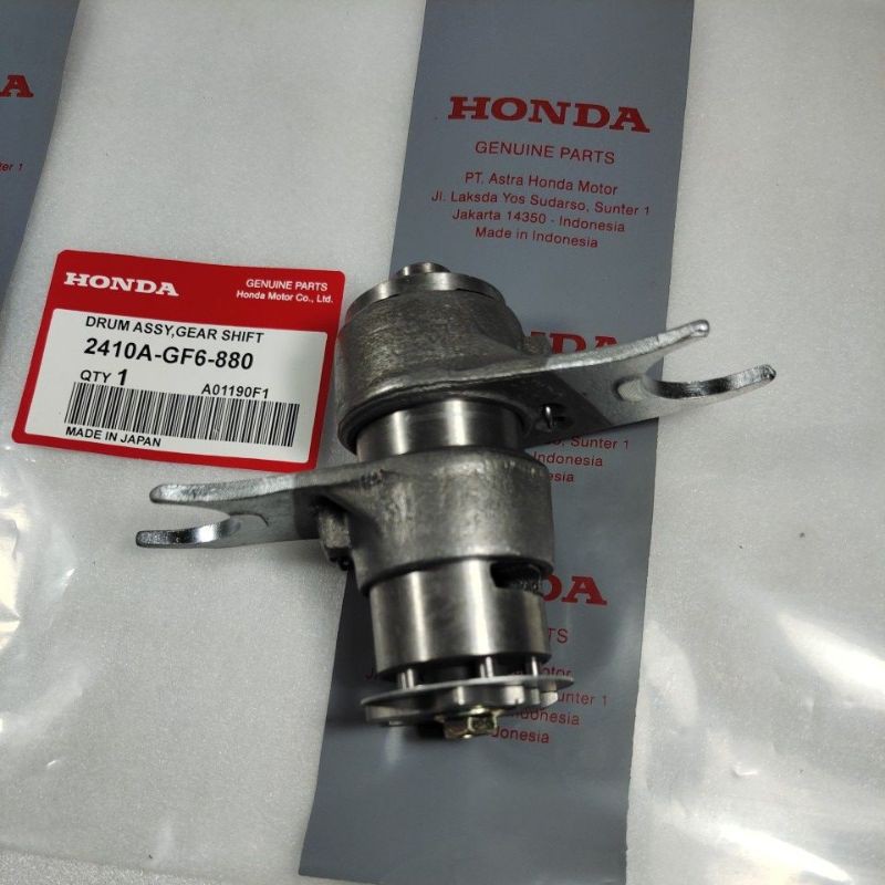 กะกลอง Assy ส้อมขวดเกียร์ Honda Win 
ต้นฉบับญี่ปุ่น

2410A-GF6-880