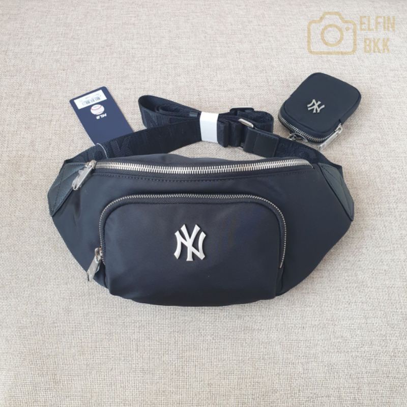 แท้ 💯 MLB NY Ripstop Nylon Hip sack bag กระเป๋าคาดอก ไนลอน สีดำ/สีฟ้า