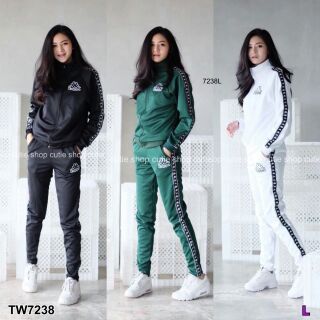 Set sport wear  ชนช๊อปเลยจ้า เสื้อแจ็คเก็ตตี