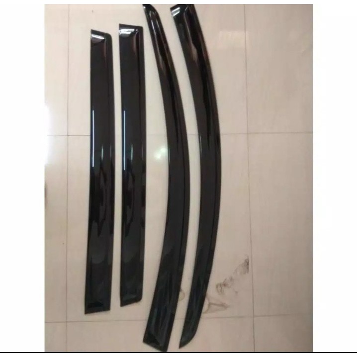 Suzuki SX Over 4 รางน้ํา