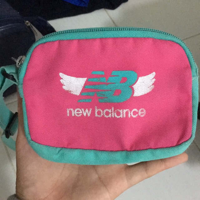 กระเป๋าใบเล็ก New balance น่ารักสดใส