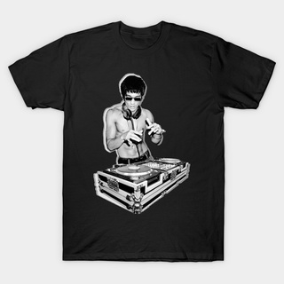 เสื้อยืดสีขาวเสื้อยืด พิมพ์ลาย Bruce Lee DJ สําหรับผู้ชาย และผู้หญิงS-4XL