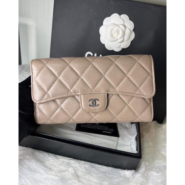 ❌sold❌ Chanel Classic Flap Wallet Holo19