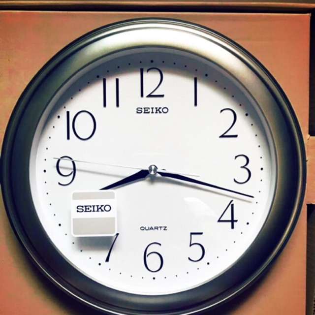 นาฬิกาแขวนผนัง SEIKO