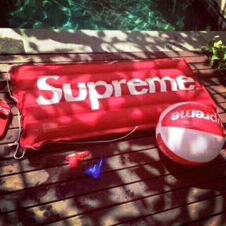 เบาะเป่าลม Supreme  พร้อมส่ง