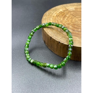 สร้อยข้อมือรูปทรงกล่อง Diopside box shape