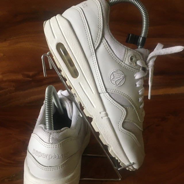 PAPERPLANES แท้มือสอง