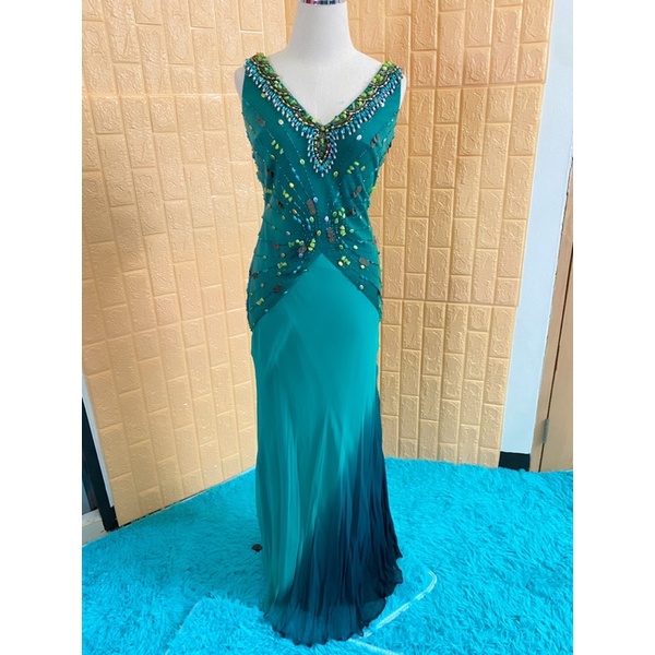 ชุดราตรีกระโปรงยาว สีเขียว B66