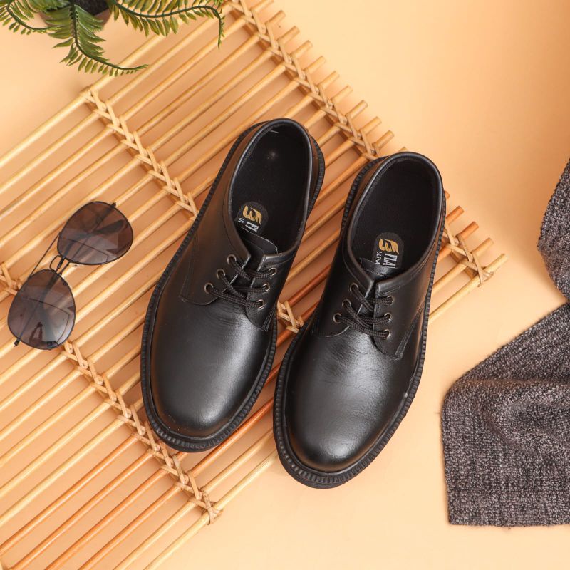 รองเท้า Dokmar docmart สีดําเต็มรูปแบบ Boston Moretti มีดโกนรองเท้าสีดํา dokmart รองเท้าหนังวัวแท้ F