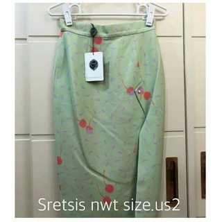 Sretsis cherry skirt ไซส์  us2 ใหม่ป้ายห้อย