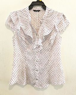 เสื้อลายจุดกรม-ชมพู แต่งระบายอก น่ารักมากค่ะ อก33”