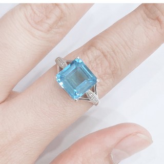 แหวนพลอยโทแพซสีฟ้าสด (SWISS BLUE TOPAZ) ตัวเรือนเงินแท้ 92.5 %  NA427SBT