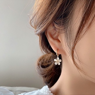 white flower - morning.earrings